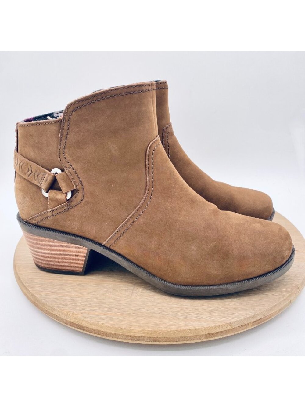 Teva Boots Womens 9 Brown Leather Waterproof Ankle Booties Boho